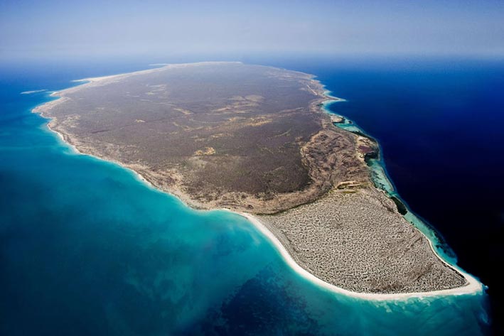 Isla la Tortuga, vista desde su flanco oeste.
